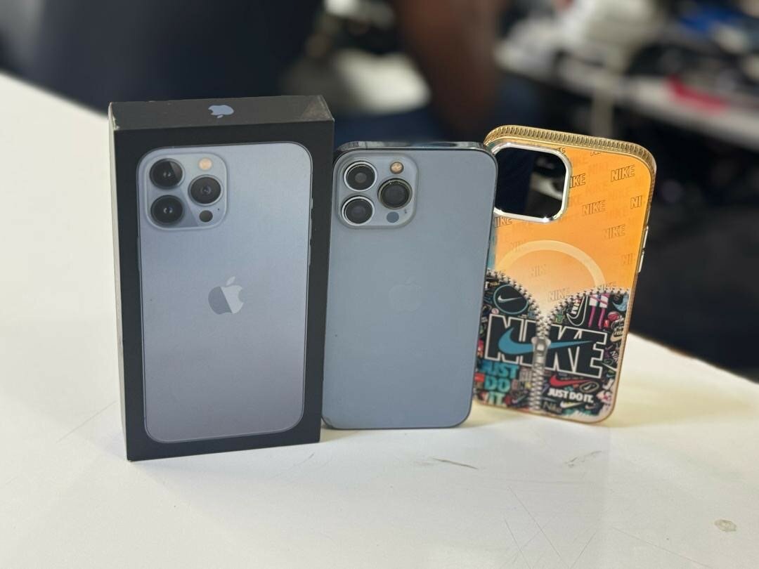 Pre-owned and new phones