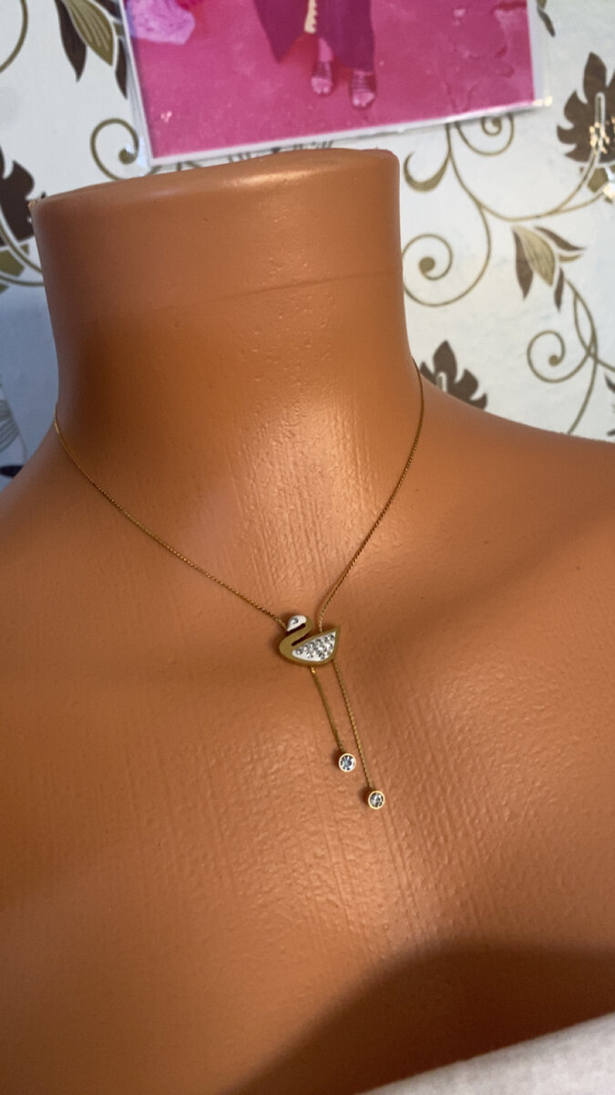 Collier pendentif élégant femme
