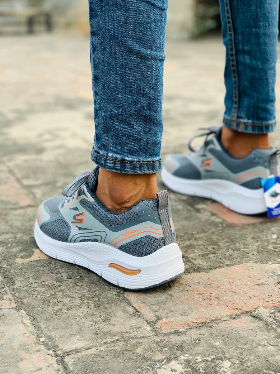 Jogger shoes