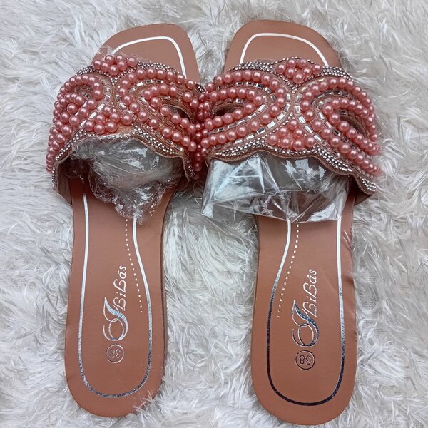 Sandales perlées élégantes