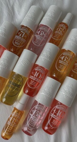 Lotions parfumées colorées