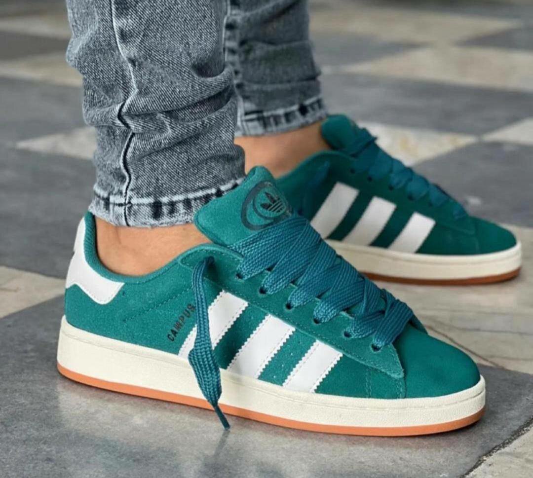Baskets en daim vert Adidas