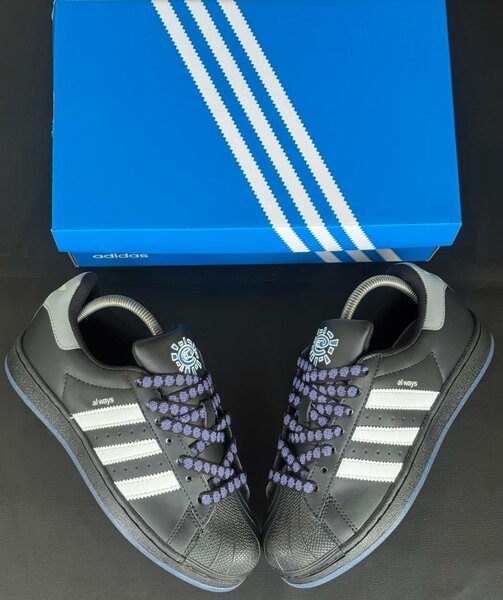 Adidas Sneakers Noir et Blanc