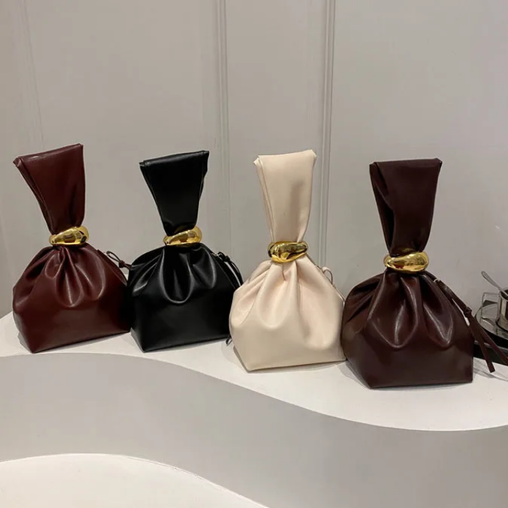 Sac à main en cuir noué élégant