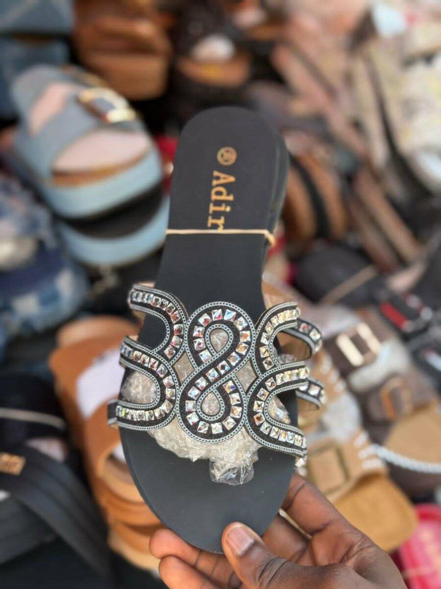 Sandales élégantes strass