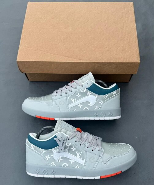 Baskets grises  Nike