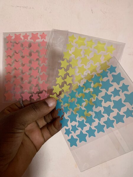 Autocollants étoiles colorés