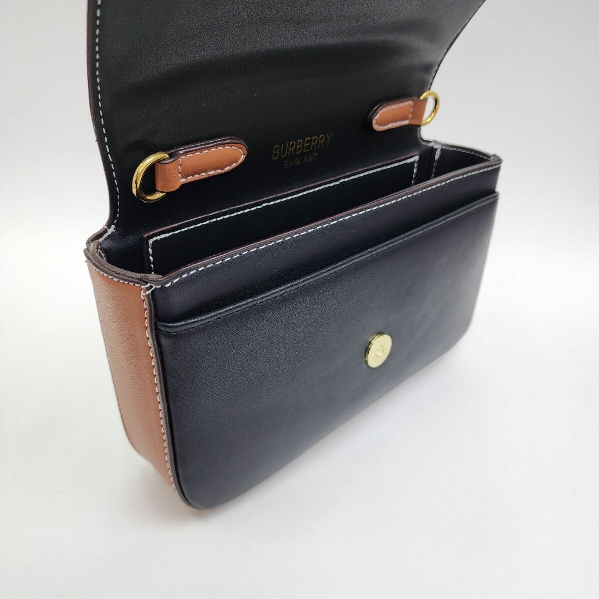 Бренд: BURBERRY