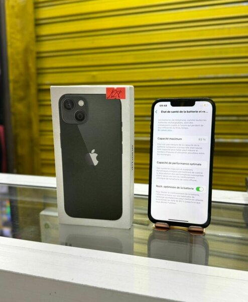 iPhone 13 simple