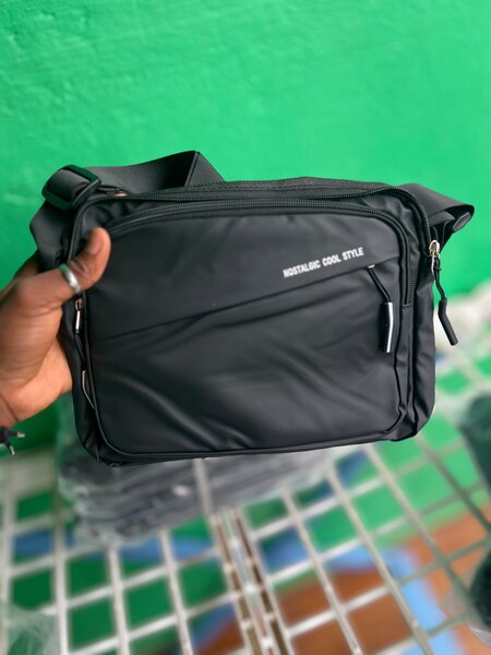 Sacoche bandoulière homme élégante