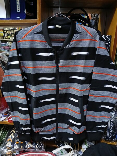 Blousson en pagne réversible