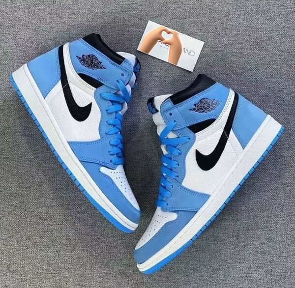 Air Jordan 1 university blue
