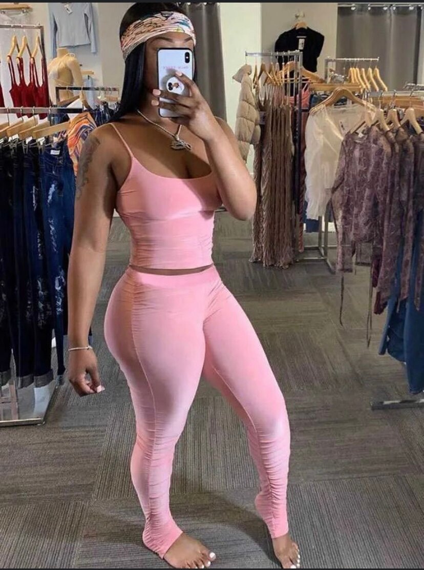 Combinaison rouge élégante