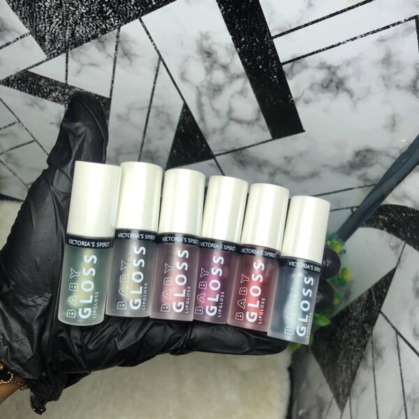 Gloss à lèvres hydratant coloré