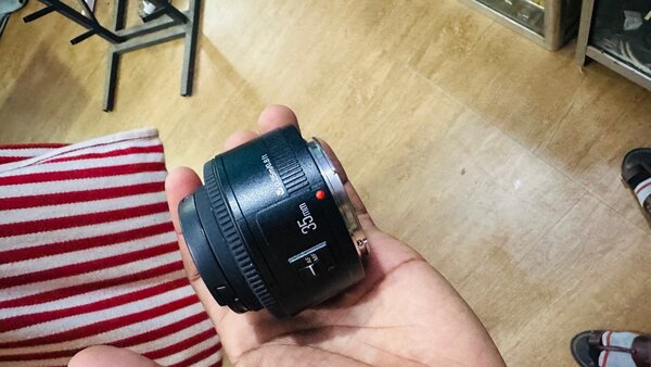 Canon EF Mount YN 35mm F2.0 lens . ( Full Frame )