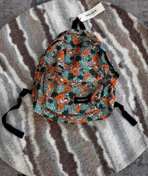 Sac à dos floral coloré
