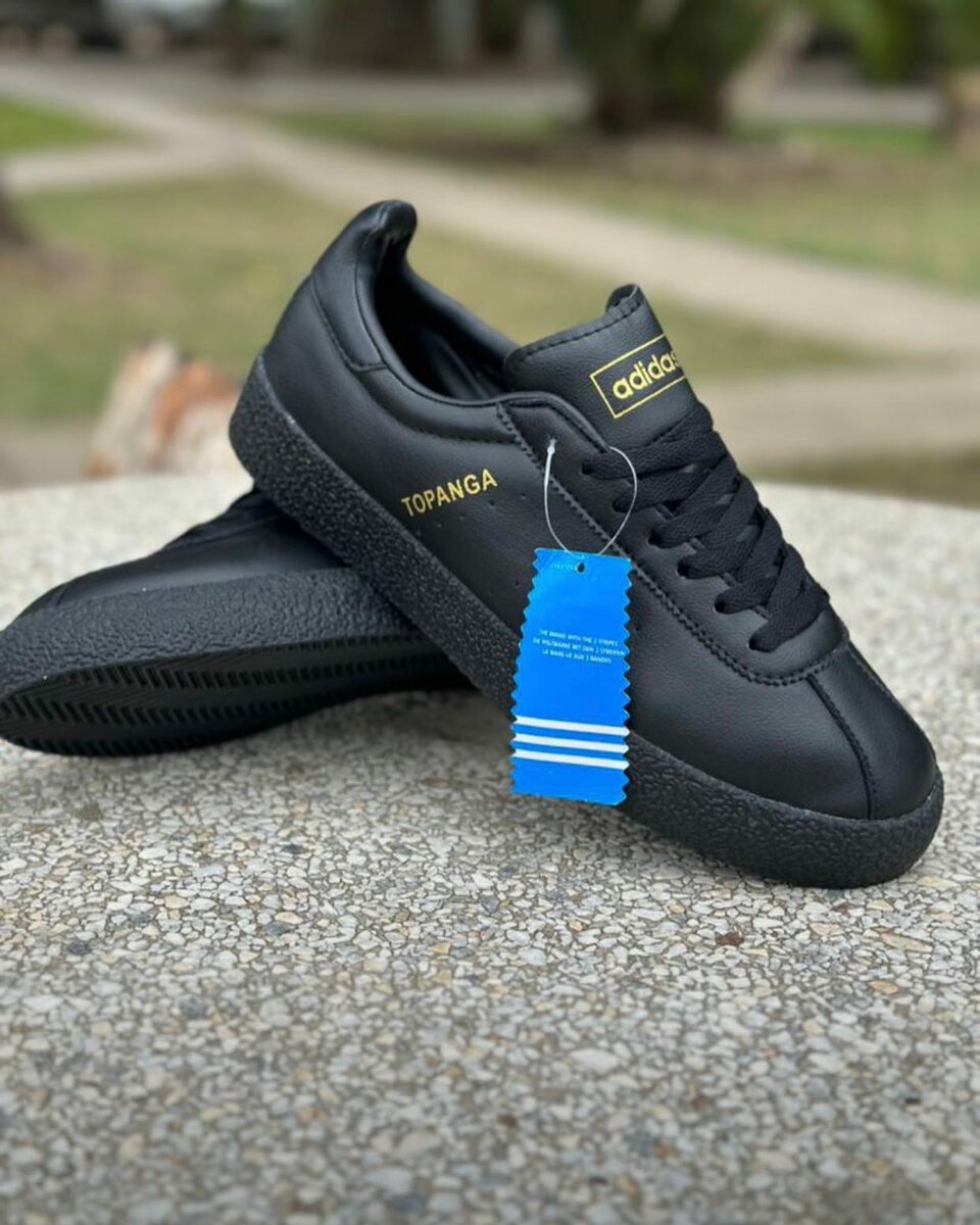 Adidas Topanga Sneakers