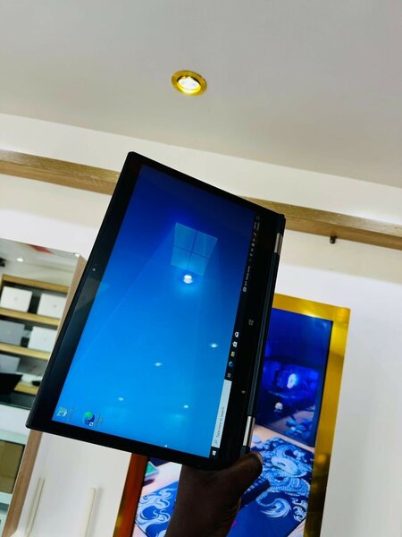 *LENOVO THINKPAD YOGA 260* *INTEL CORE I7*
