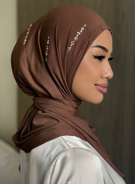 Балаклава на завязках с дорогими камнями