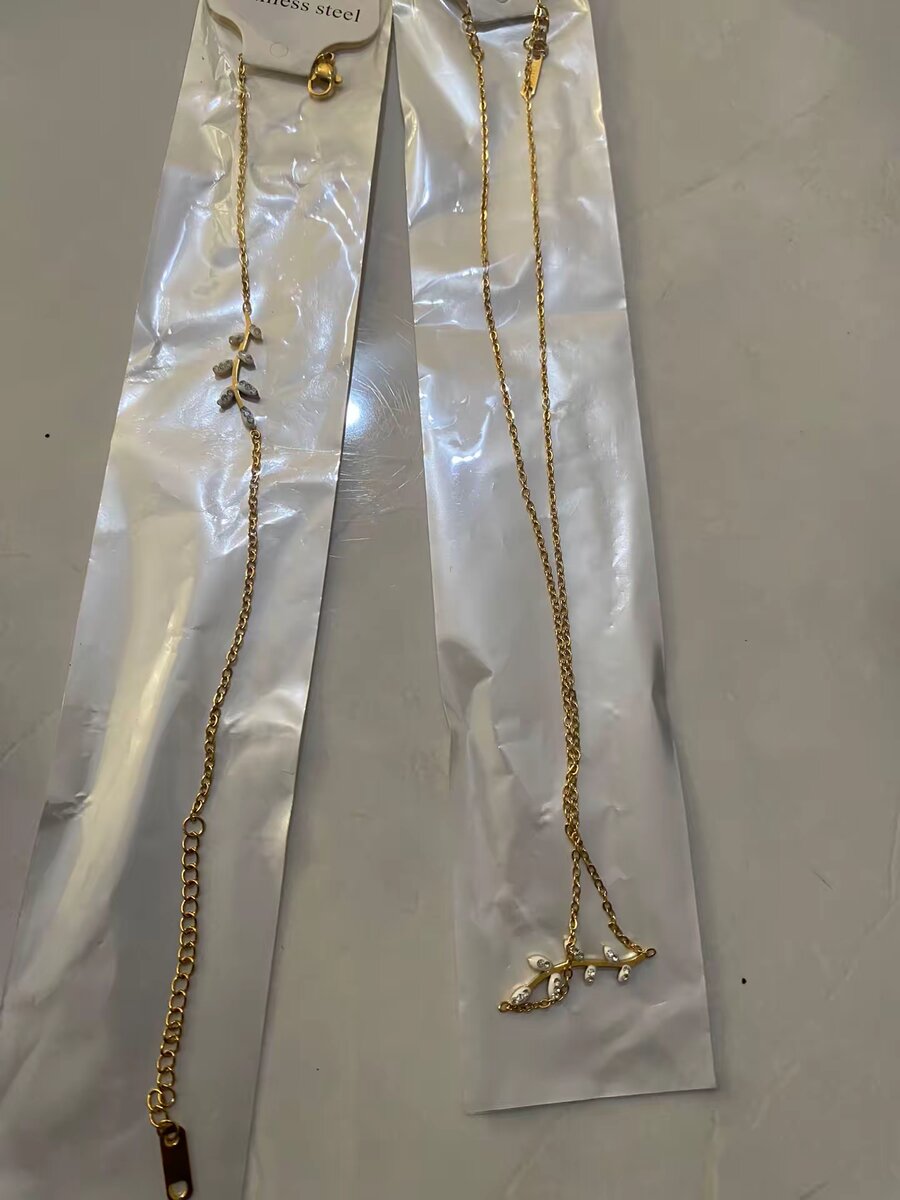 Colliers et Boucles d'Oreilles en Acier Inoxydable Doré