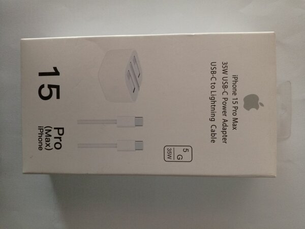 Iphone 15 pro max charger