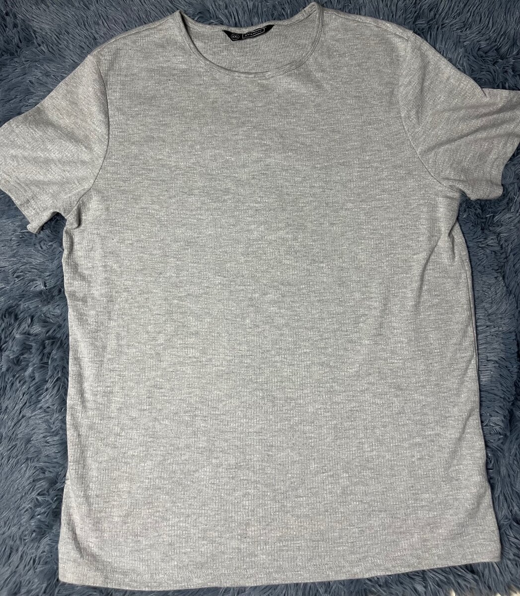 T-SHIRT FRIPERIE DISPONIBLE