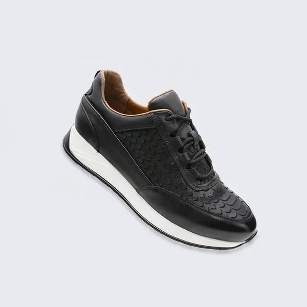 Chaussure homme en cuir tres pratique