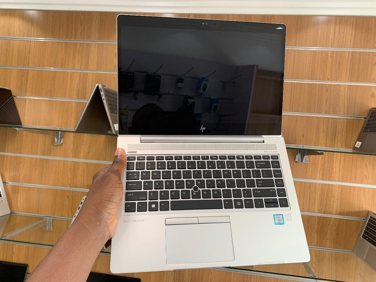 HP ELITEBOOK 830 G5- TOUCH