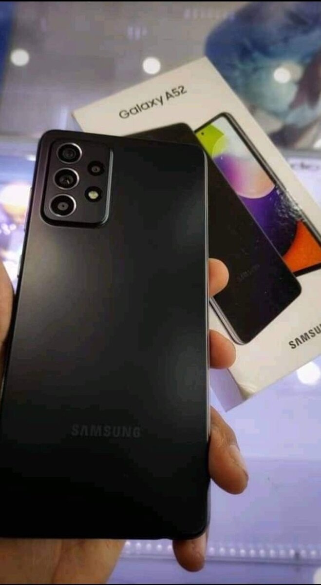 SAMSUNG GALAXY A52