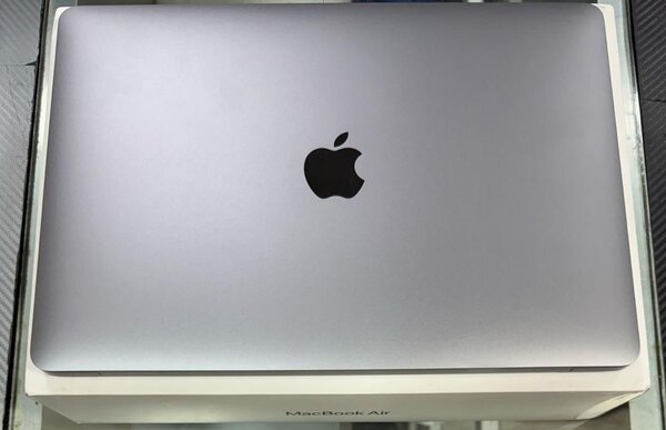 MACBOOK AIR M1 (Retina 13.3 )