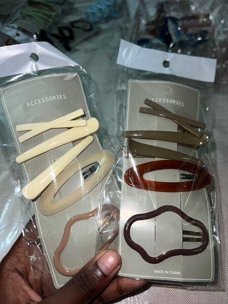 Ensemble de barrettes colorées