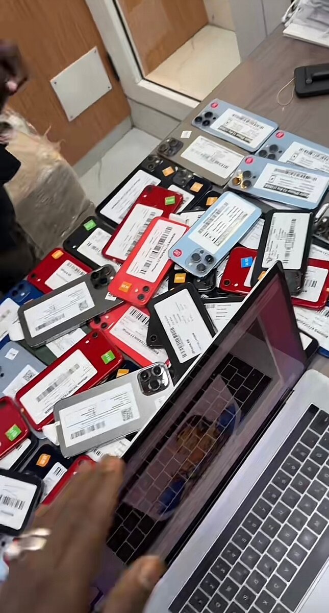 iPhone 15 Pro Max Unlocked