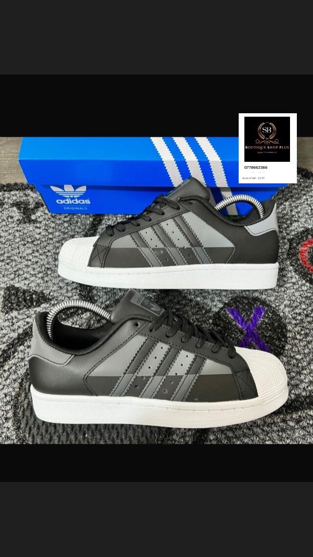 Basket adidas super  star authentique avec sa boîte