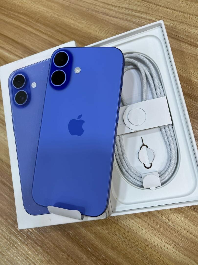 Iphone 16 128Go juste descellé dans le carton