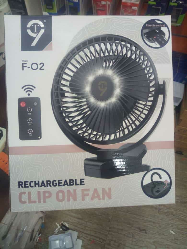 Rechargeable fan with Remote control