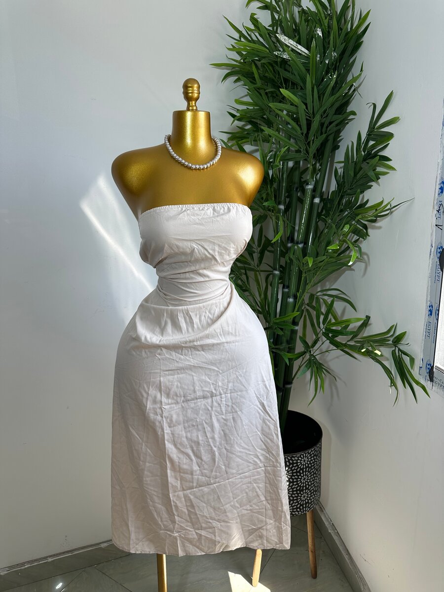 Robe bustier blanche élégante