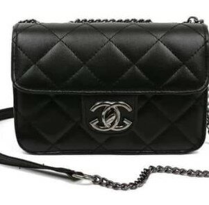 Stylish women's handbag black