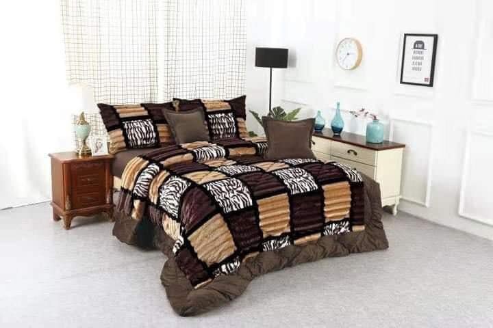 Set for bedroom: blanket + pillowcases, fleece, color brown