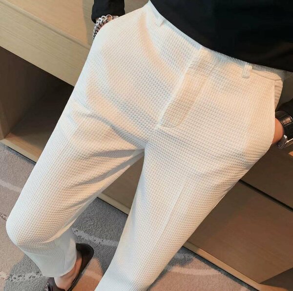 Pantalon texturé blanc élégant