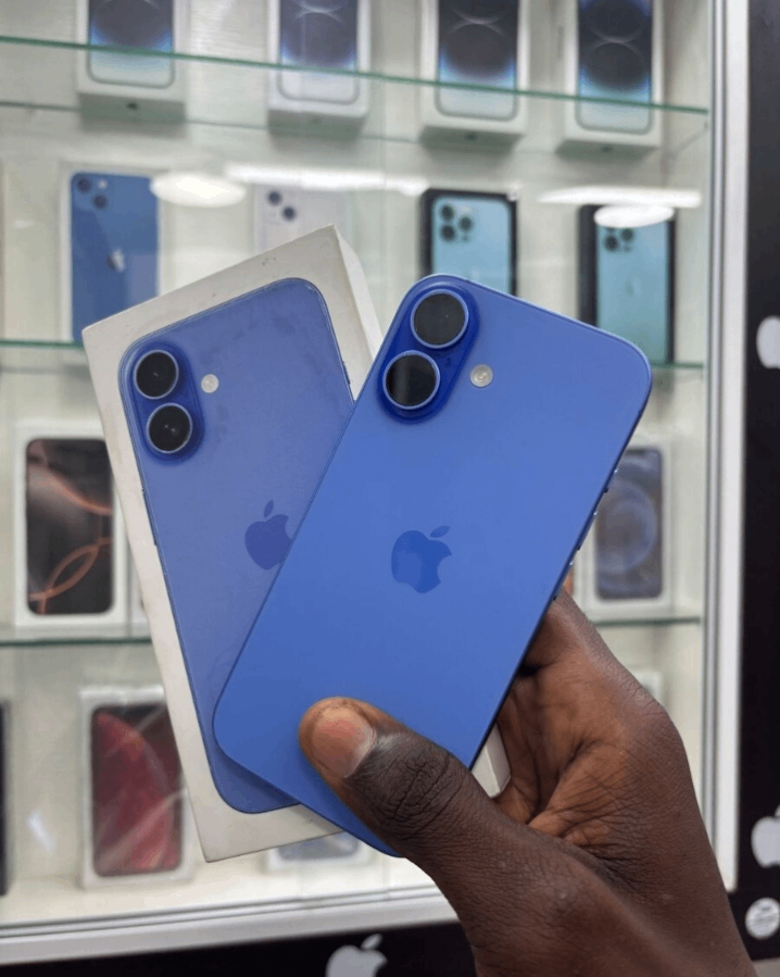 iPhone Bleu - Smartphone Élegant