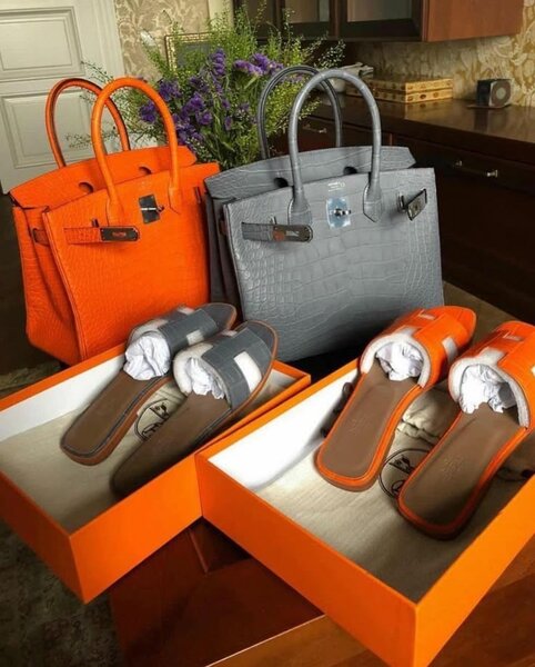 Ladies bag and sandals