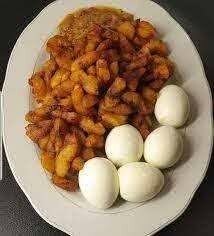 Assiette Plantains Frits et Oeufs