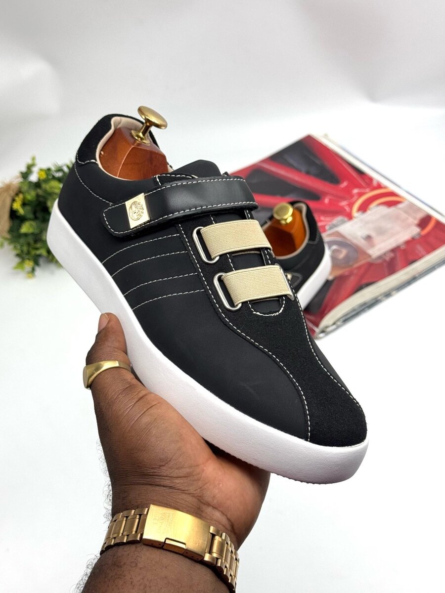 TIMBERLAND BLACK AND BEIGE