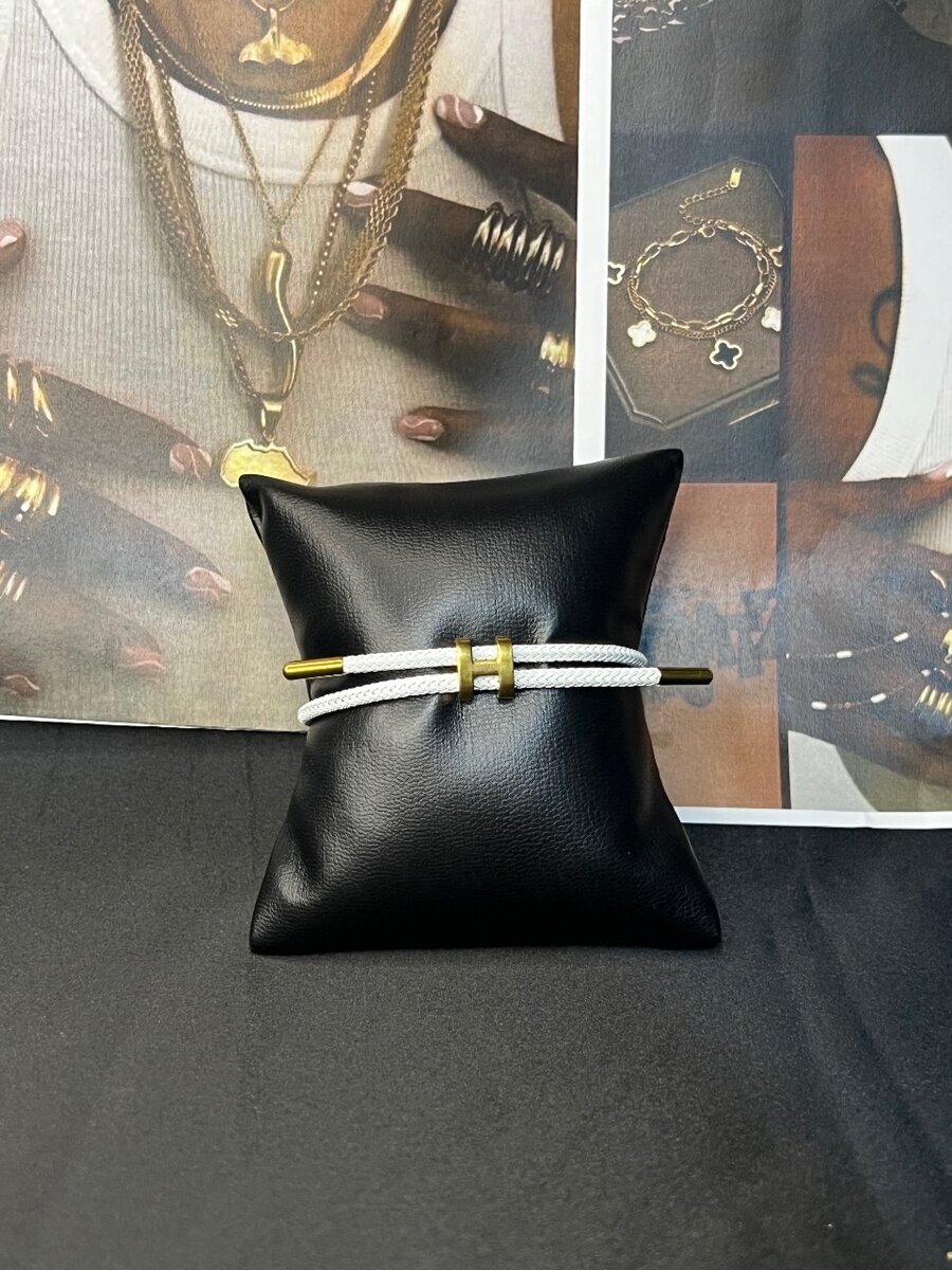 Bracelet minimaliste en corde