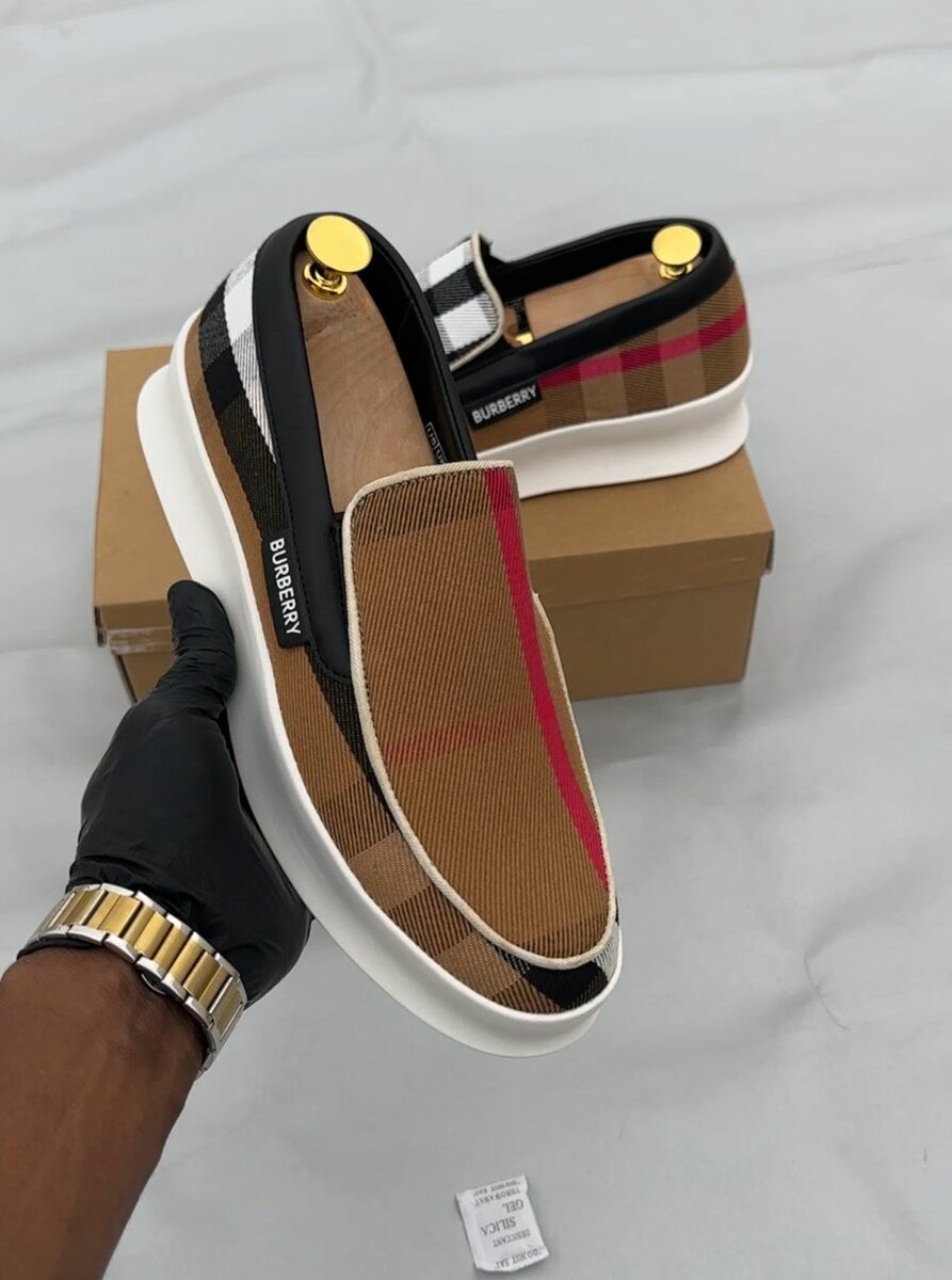 Mocassins Burberry Élégants