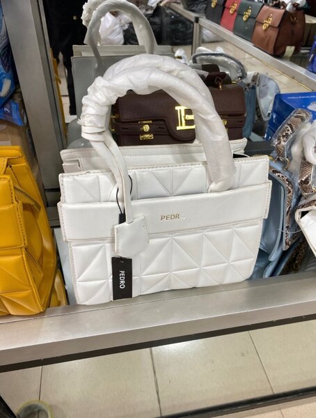 Sac à main disponible