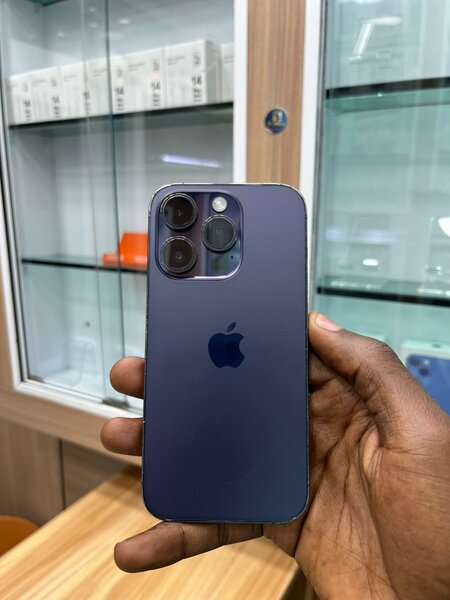 iPhone 14pro 256Go tout passe