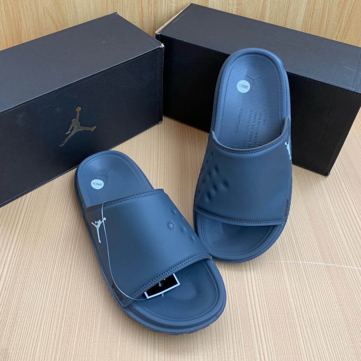 Nike Jordan play slide