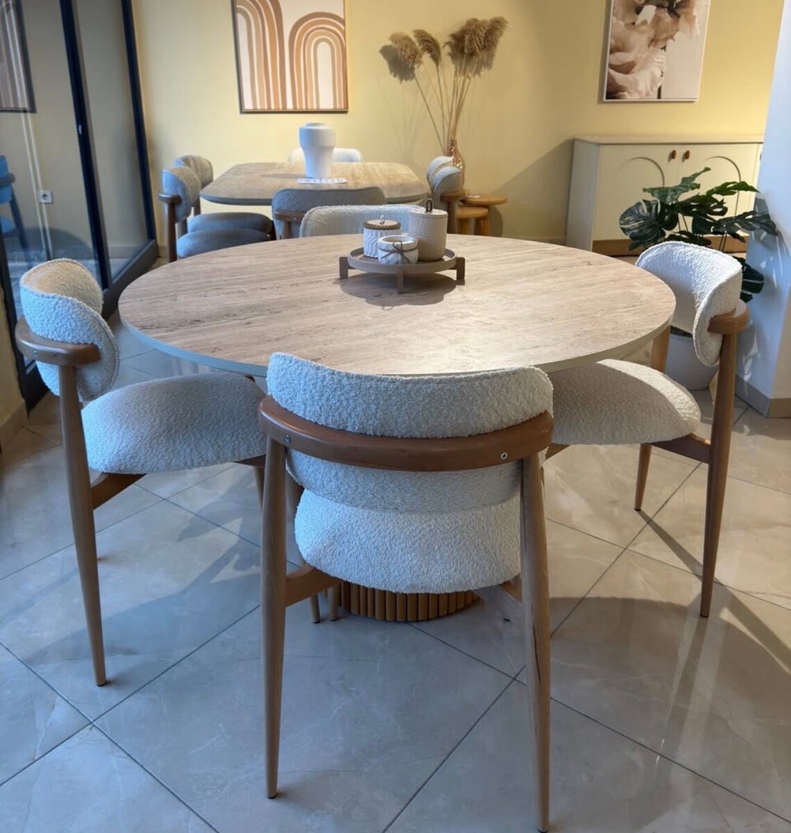 Table à manger ronde élégante