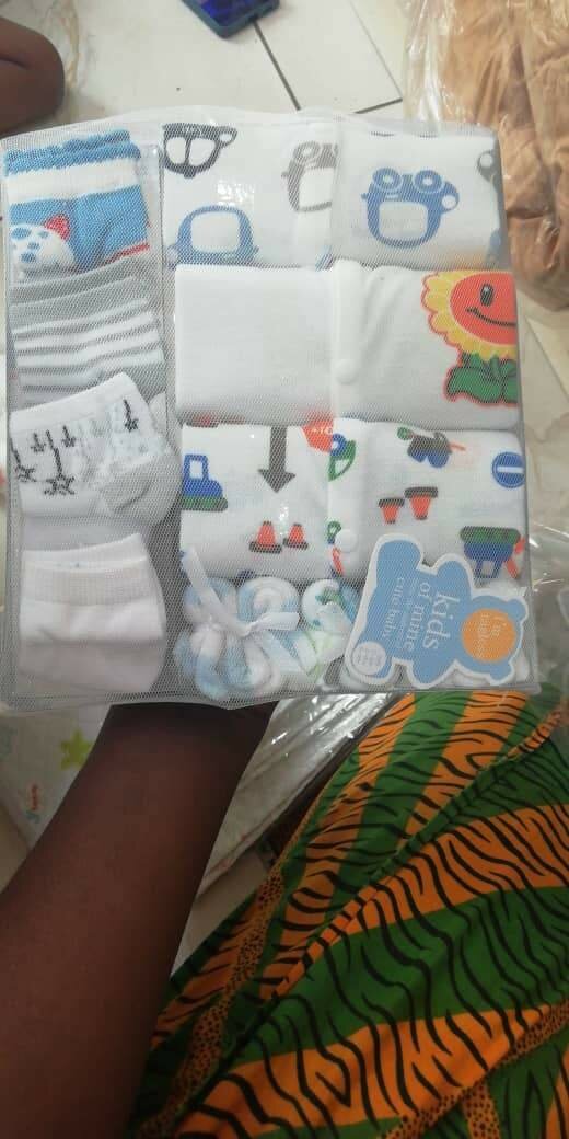 Coffret de Vêtements pour Bébé